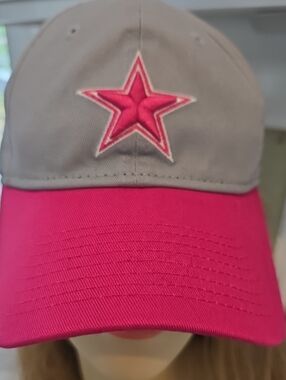 New Era Dallas Cowboys Grey with Hot Pink Star Hat